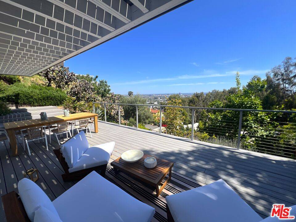 8376   Hollywood Blvd 3BR Sunset Strip La