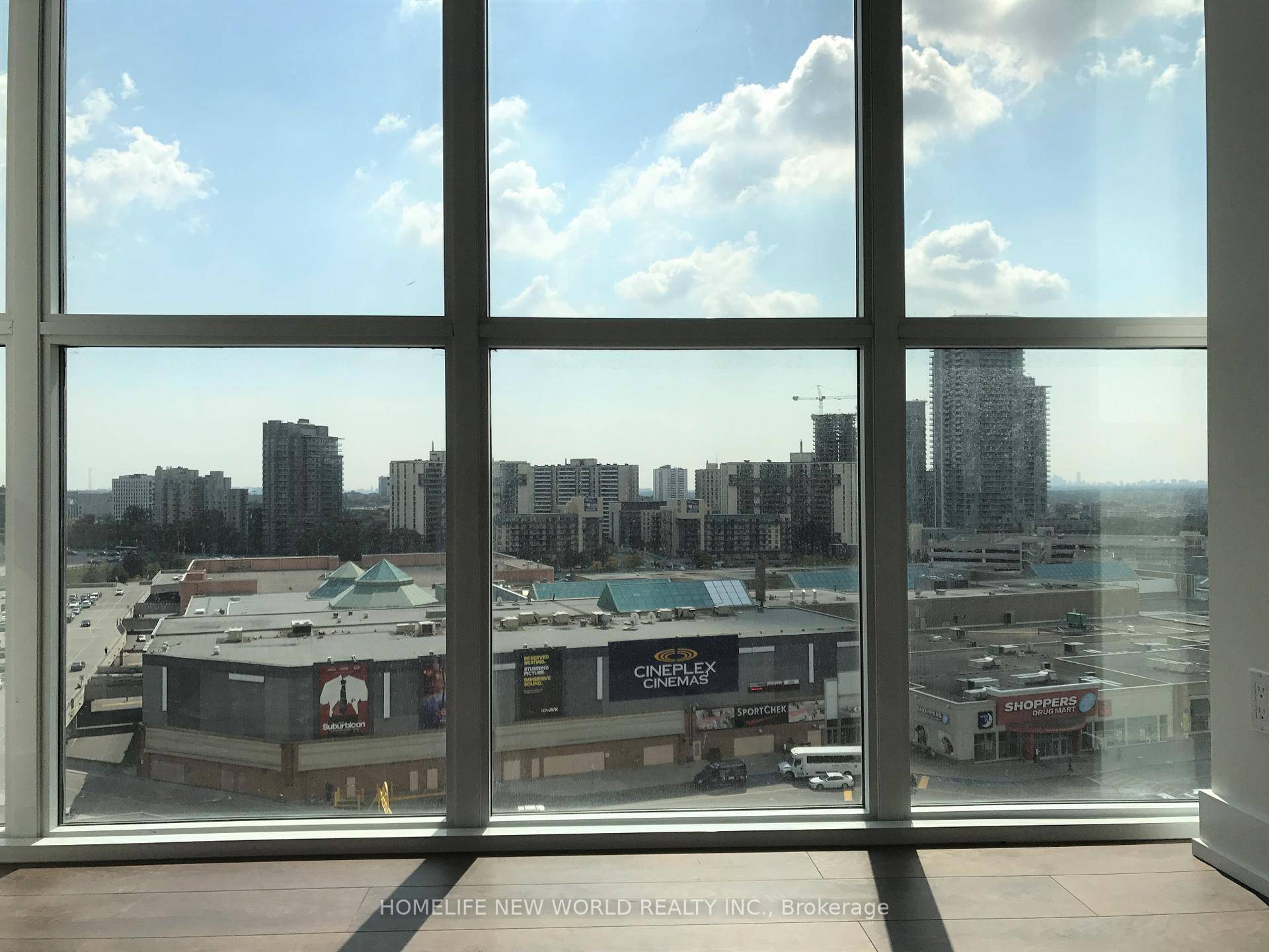 Bright South East Corner 2 Bedroom W Large Balcony In The Prestigious Soul Condos Located In The Highly Sought After Don Valley Village.
