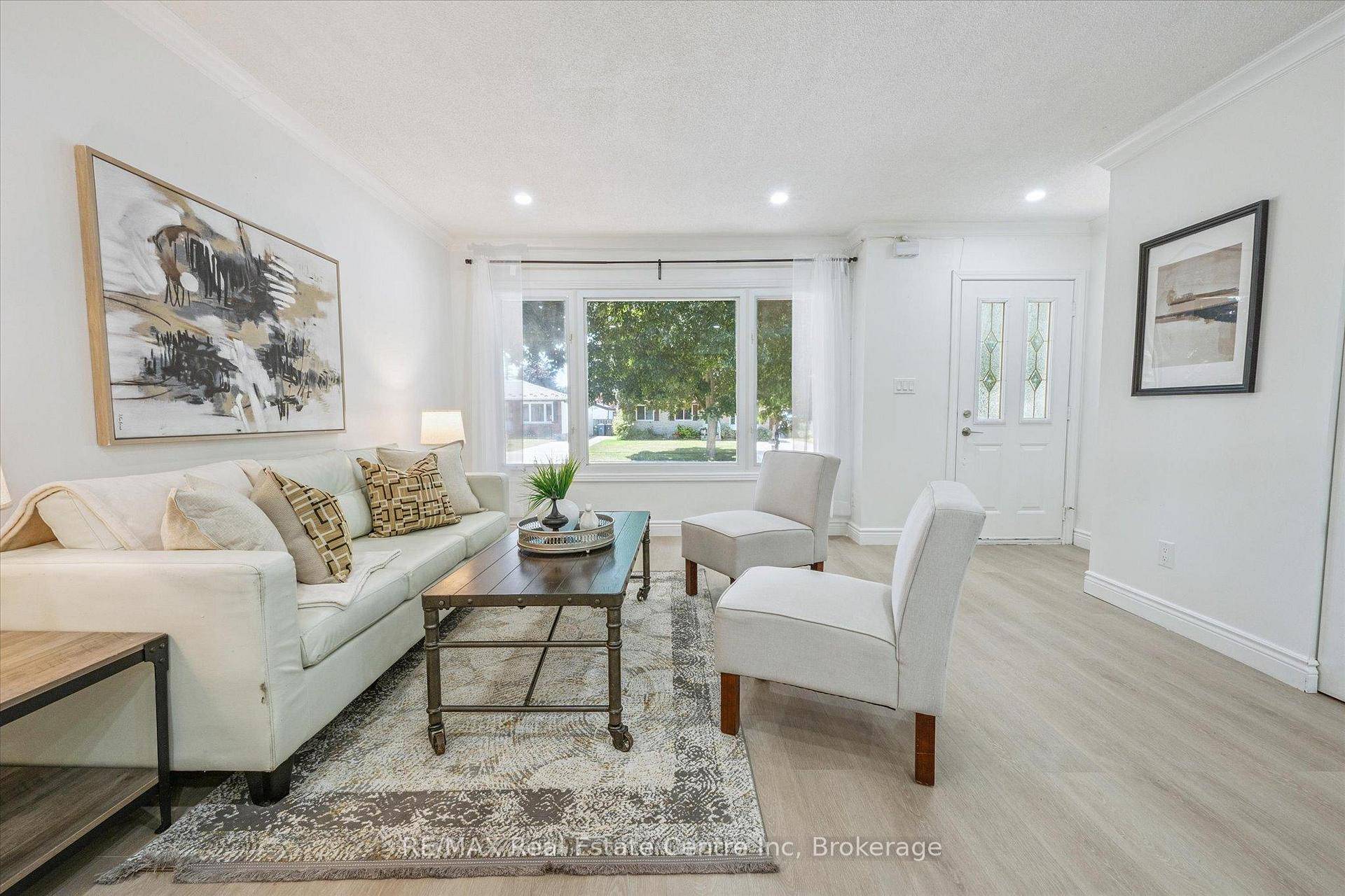 Welcome to 72 Ferndale Ave, beautifully renovated, 5 bdrm brick bungalow complete with a fully LEGAL 2 bdrm basement apartment that's ready to help offset your mortgage or generate rental ...