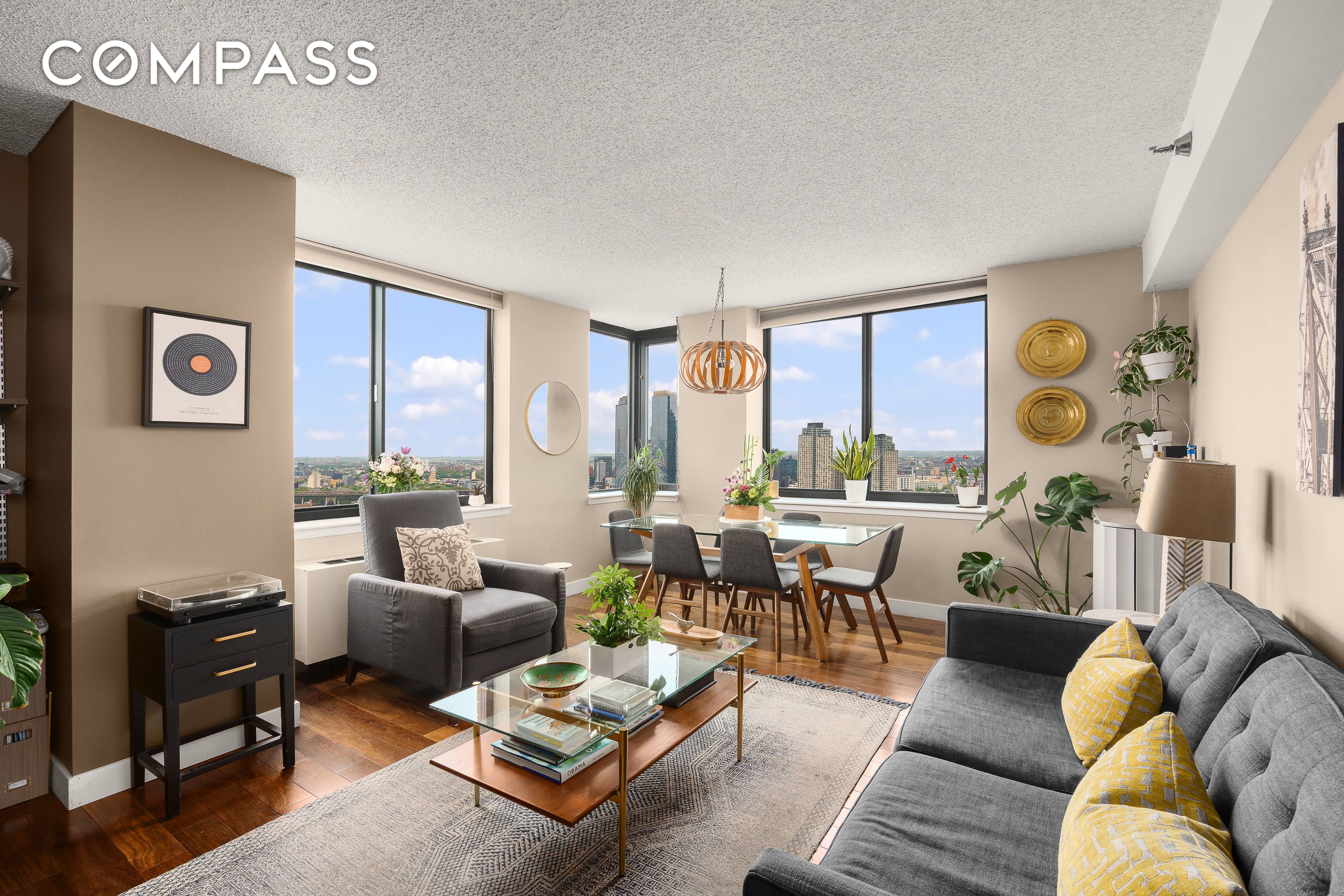 Perched high above the East River in one of Long Island City s premier waterfront buildings, this stunning 2 bedroom, 2 bathroom penthouse residence offers breathtaking views and full service ...