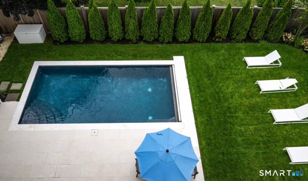 Spend the summer in the heart of Saugatuck Shores, a private island surrounded by private beaches, and experience the ultimate Westport beach lifestyle.