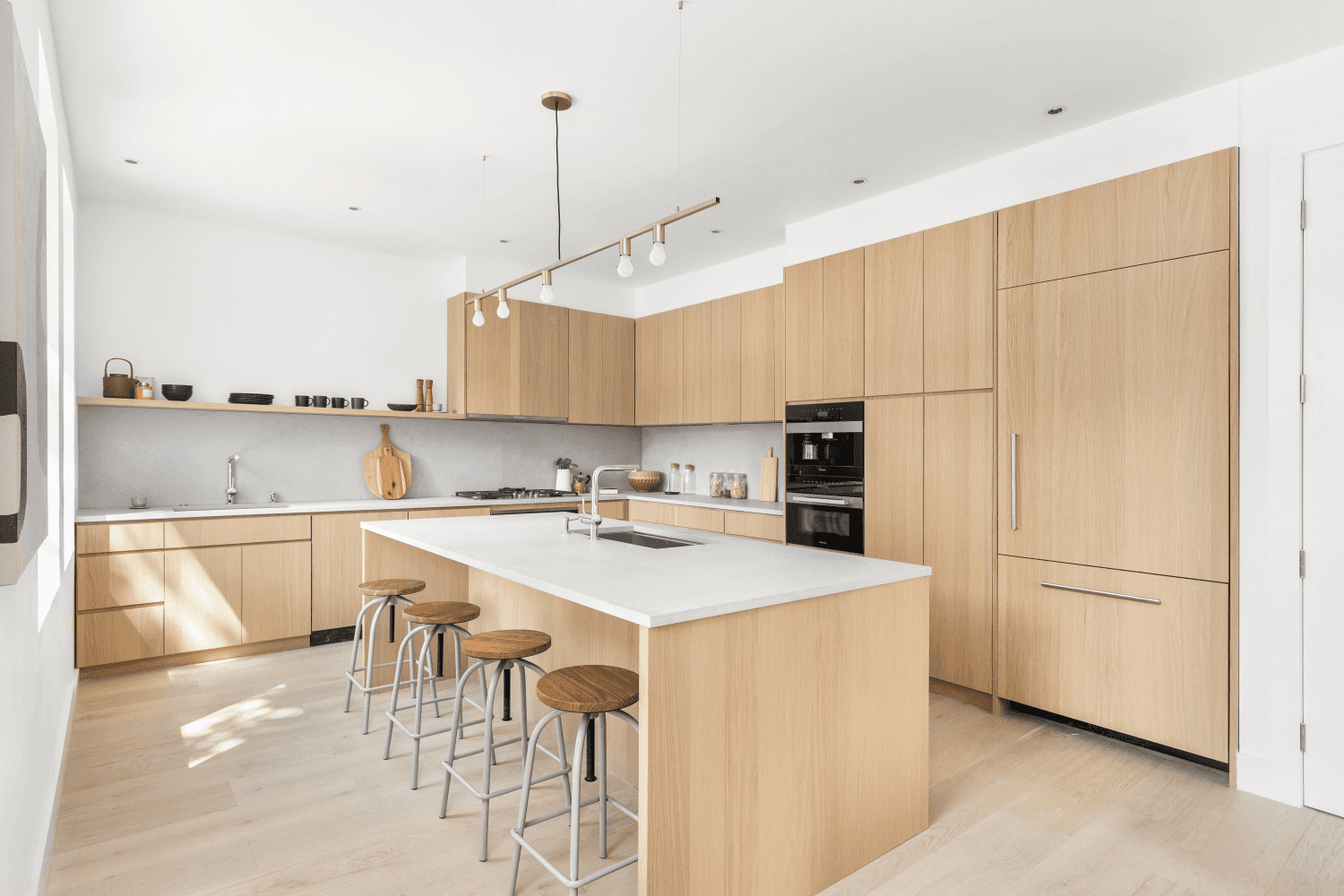 Last Unit Remaining at 415 Degraw Condominium A New Conversion by ECKSTROM This full floor, four bedroom, three bathroom home features four exposures, two spacious terraces and private access via ...