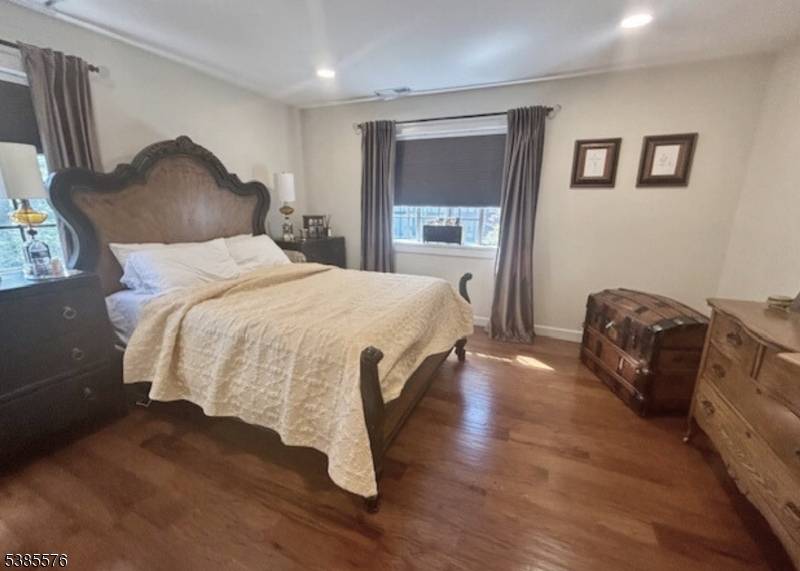 Welcome to this fully renovated in 2023 1 bedroom, 1 bath condo in Mahwah's desirable and bucolic Ridge Gardens.