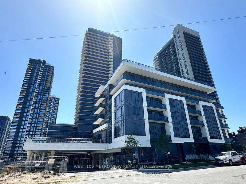 Brand new building, Large 2 bed den corner unit in Mississauga.