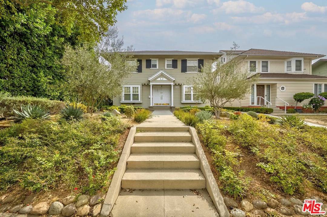 416  S Van Ness Ave 4BR La