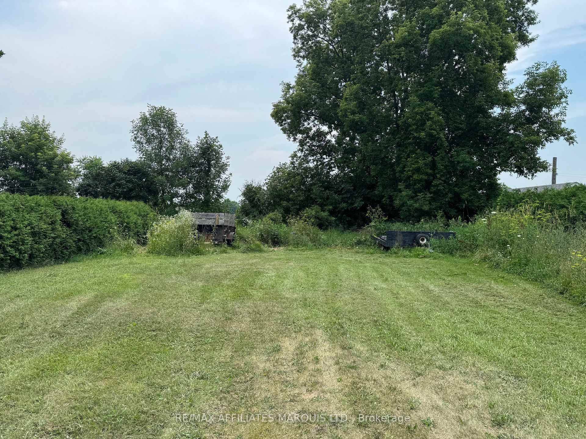 Are you looking for a building lot !