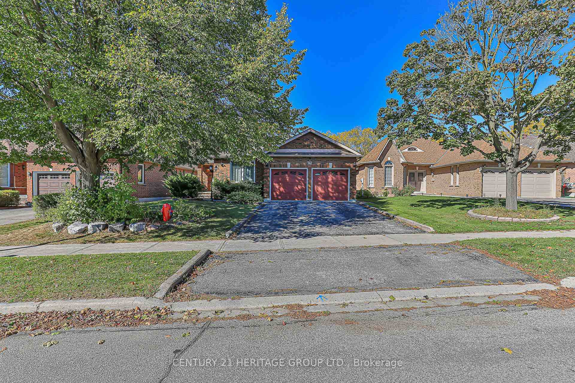 Discover an exceptional opportunity with this beautifully maintained bungalow in the highly desirable College Manor community, perfectly positioned backing onto open green space.