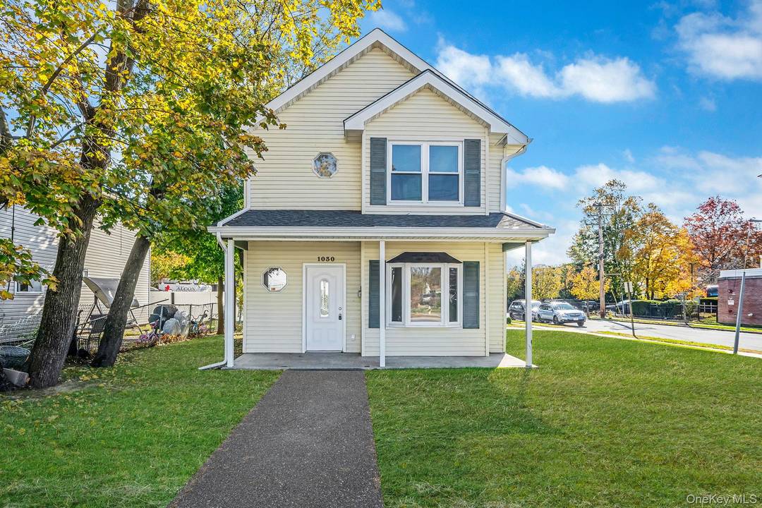 Beautiful and renovated house for Rent !