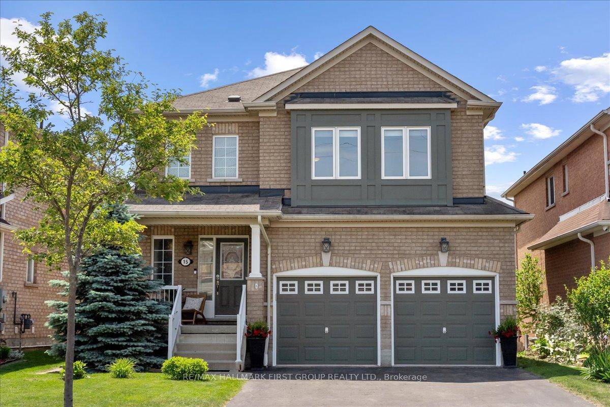 Stylish, Renovated amp ; Full of Possibilities !