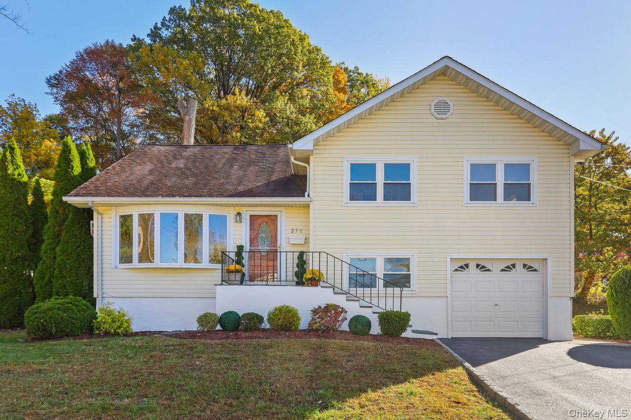 Welcome to this beautifully maintained split level home, ideally situated on a spacious, level 0.