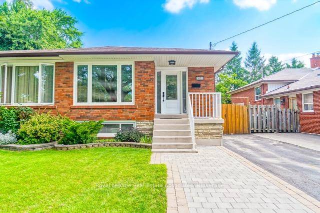 Entire Property For Rent In One Of Mississauga's Most Coveted, Family Friendly Neighbourhoods.