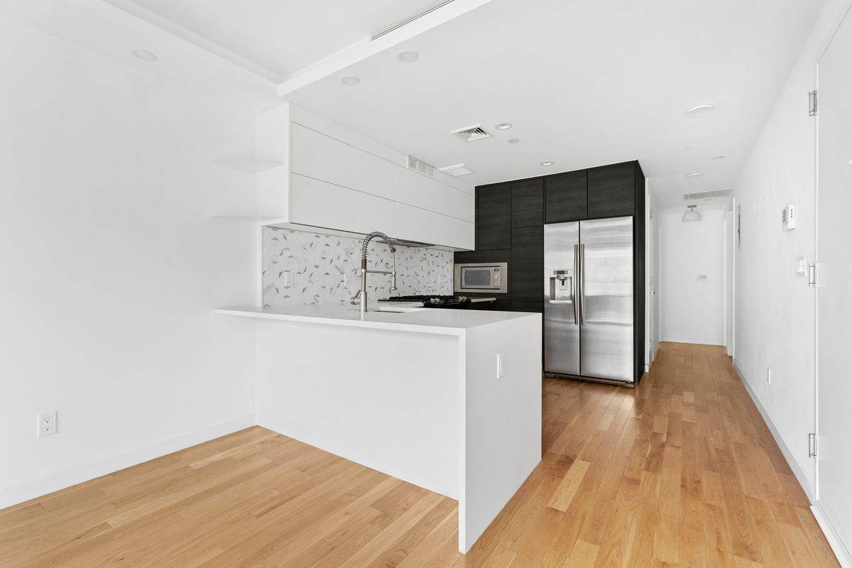 Welcome To 169 Lexington Ave 2This is a 2 bedroom 2 bathroom luxury condo in a boutique building in Bedford Stuyvesant.