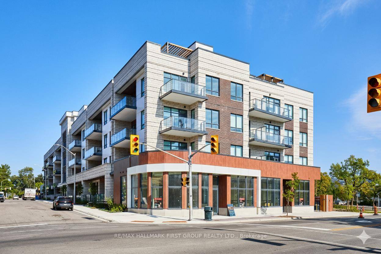 Welcome to 123 Maurice Drive, a brand new, never lived in penthouse nestled in the heart of Downtown Oakville in the exclusive boutique residence, The Berkshire.