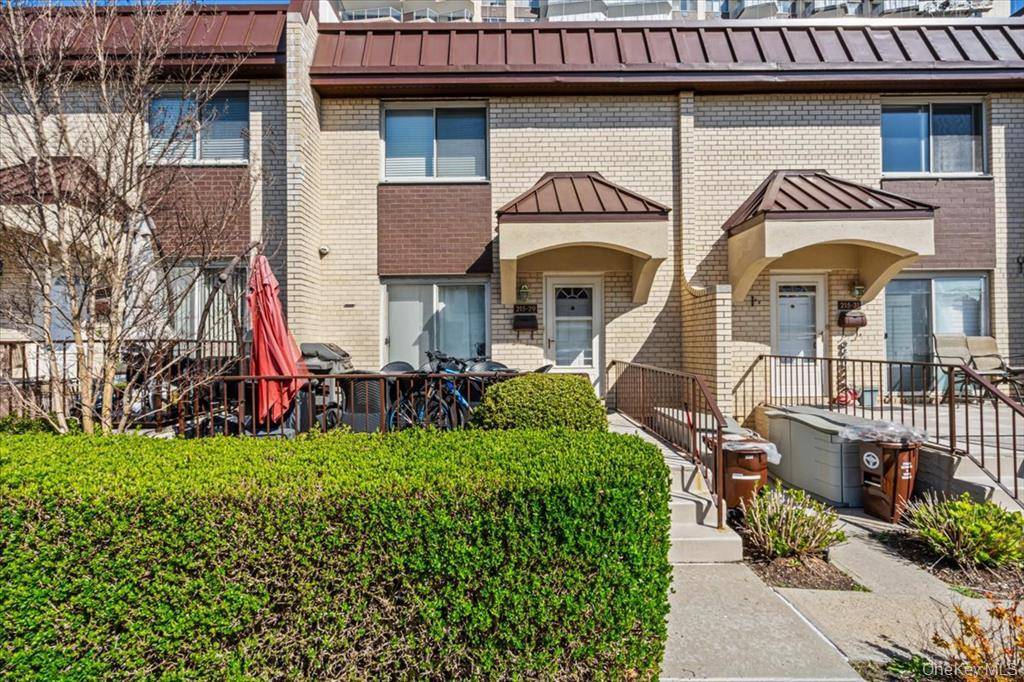 Luxury Townhouse in the Heart of Bayside at The Towers at Waters Edge Step into this beautifully renovated 3 bedroom, 2.
