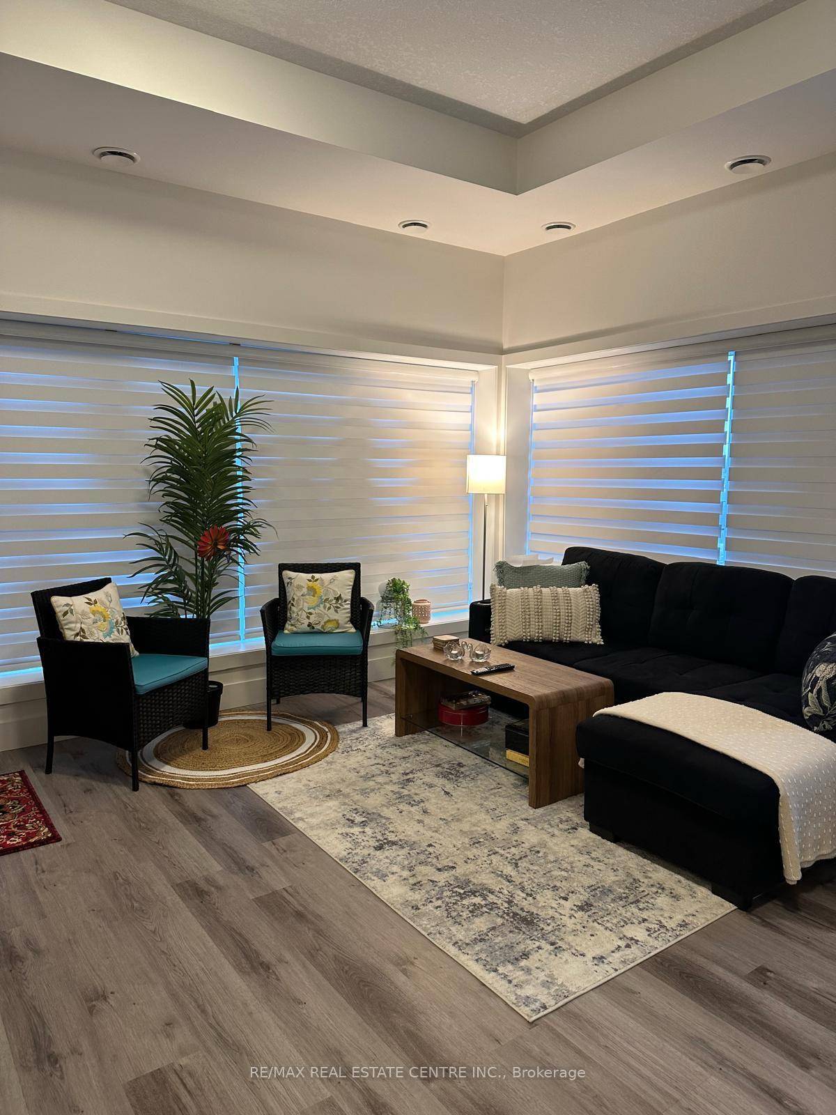 Amazingly Kept, Cozy Corner Unit In Growing Neighborhood Of Kitchener.