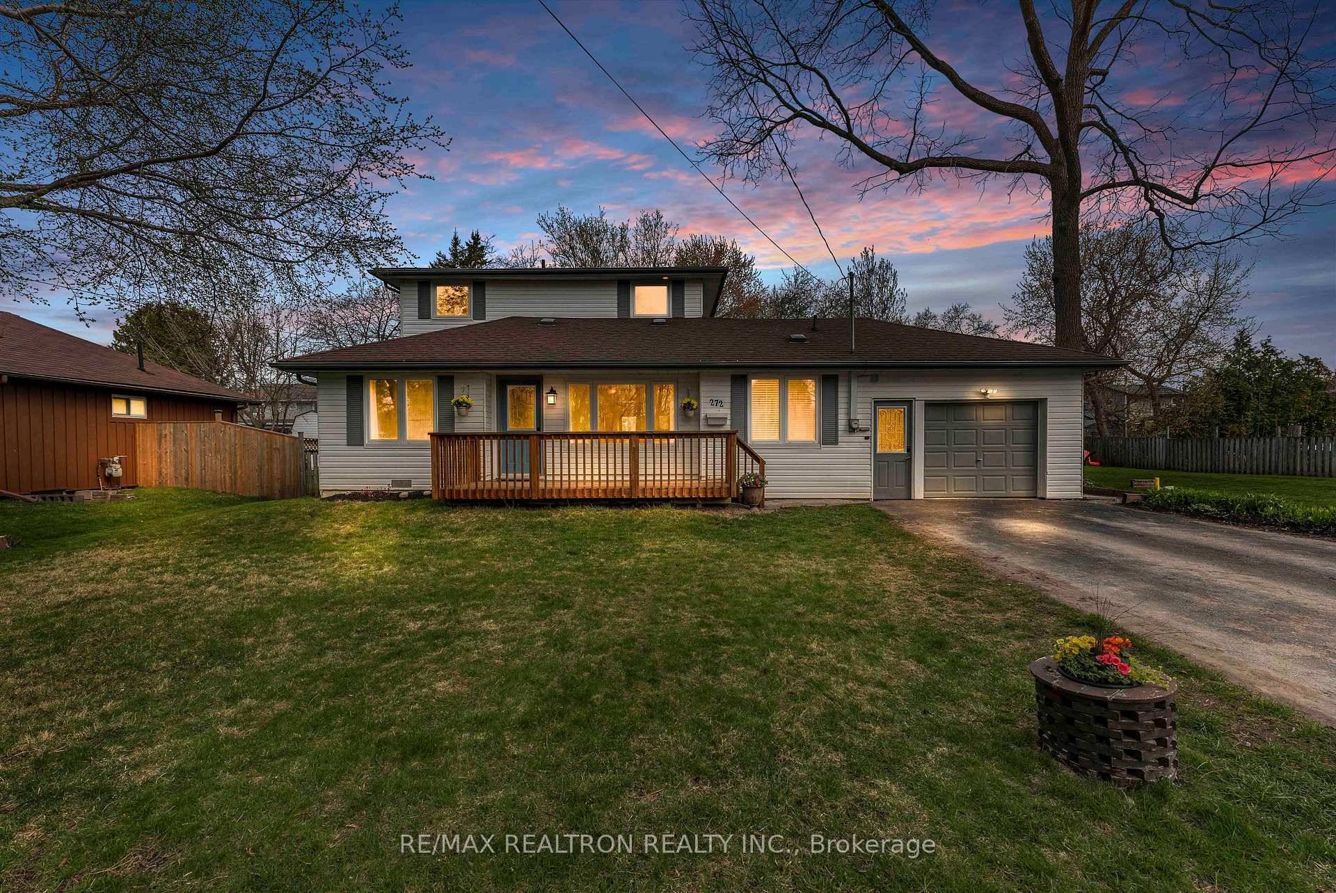 Welcome to this beautifully maintained 3 Bed amp ; 2 Bath home offering comfort, space, and prime location just steps from the shores of Lake Simcoe.