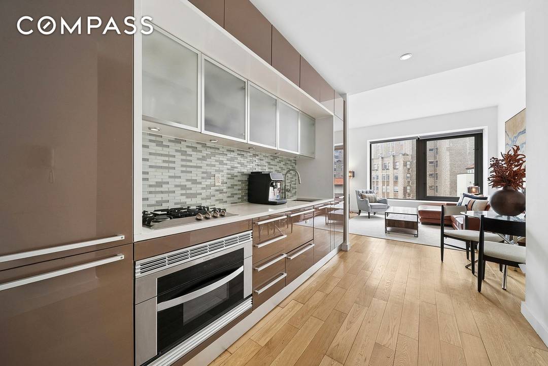 Amazing high floor 1 bedroom 1.