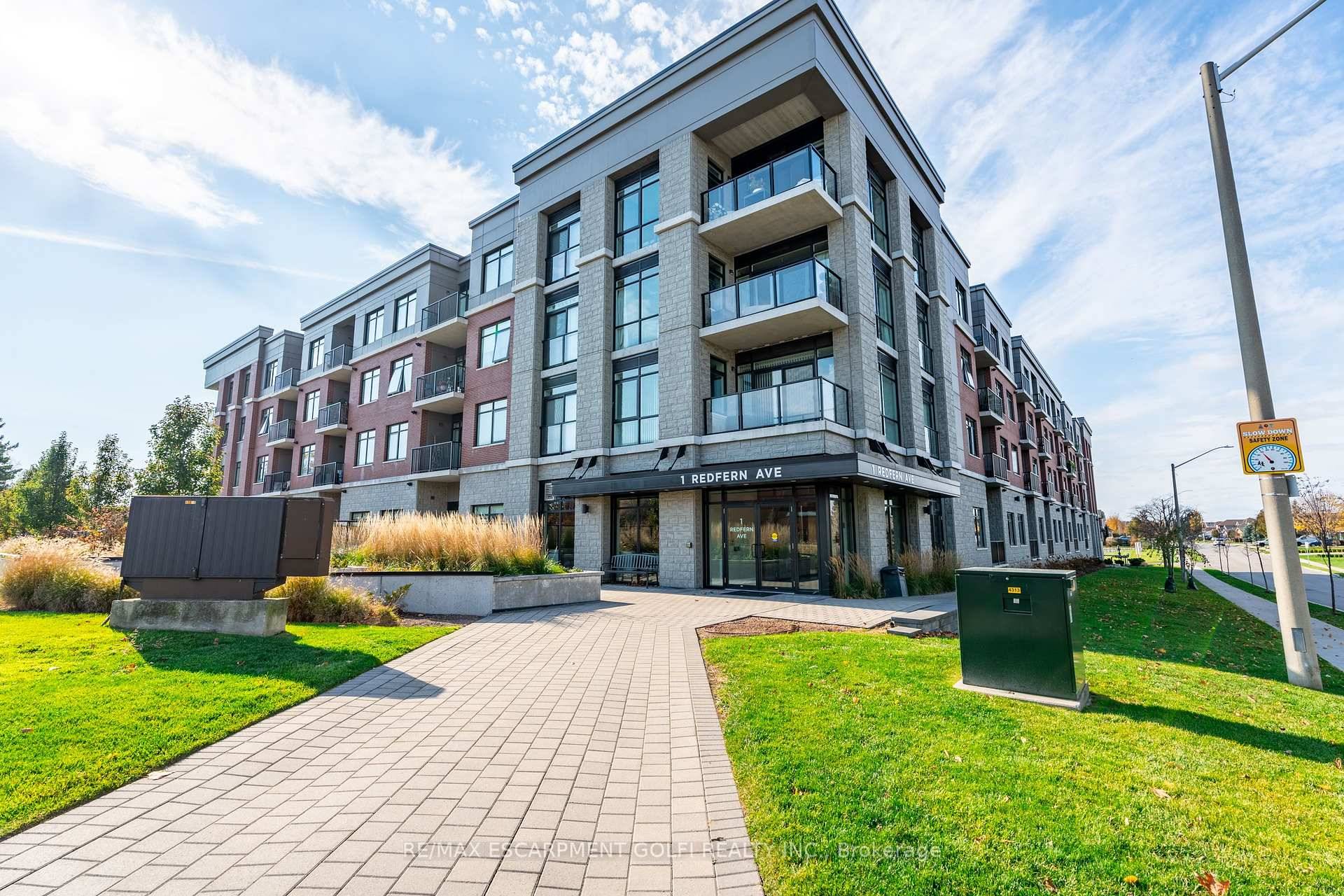 Perched on the scenic Hamilton Mountain, this stunning 2 bedroom, 1 bathroom condo offers a perfect blend of modern comfort and breathtaking natural beauty.