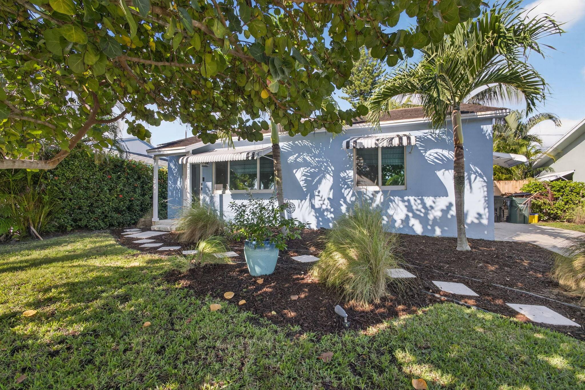 Welcome to 1711 N K Street in Lake Worth Beach !