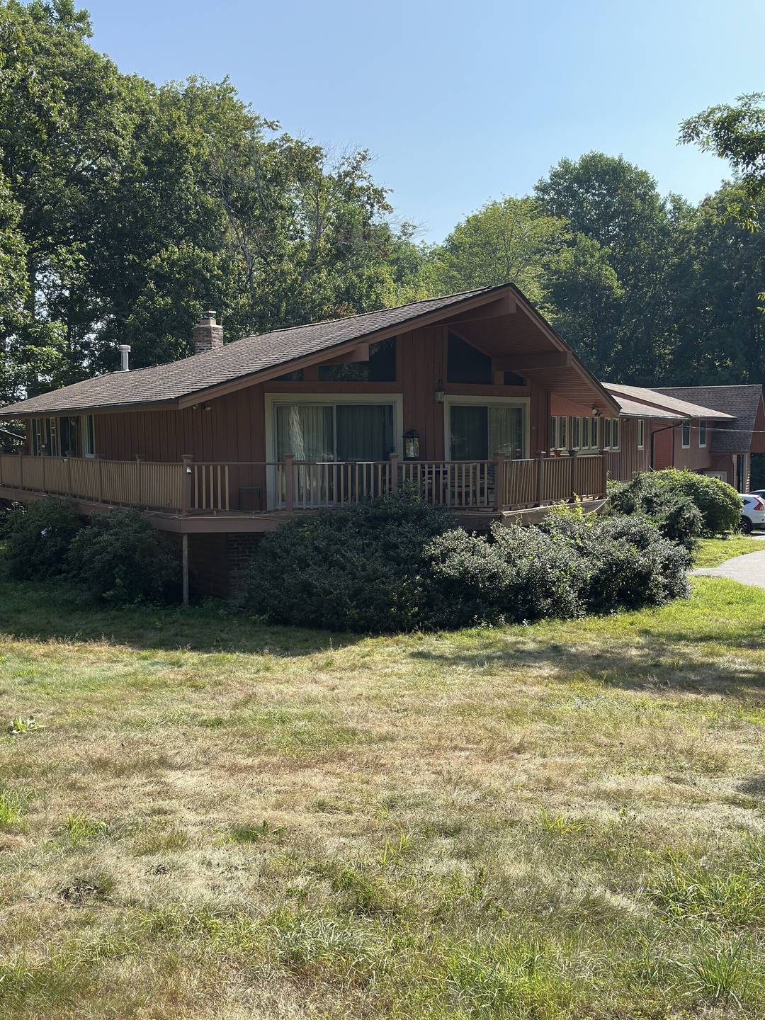 Spacious Raised Ranch on 4.