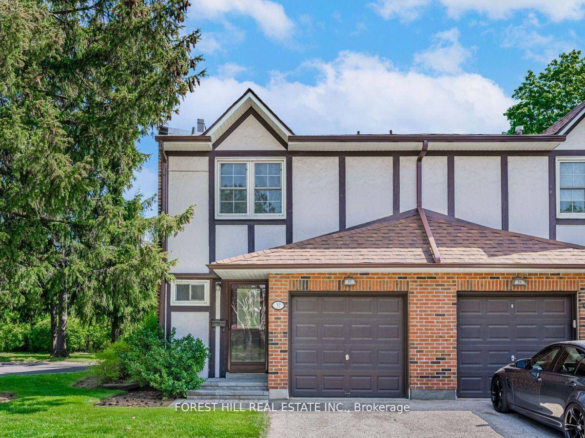 Completely Renovated, End Unit Townhome in Desirable Rockwood Village.