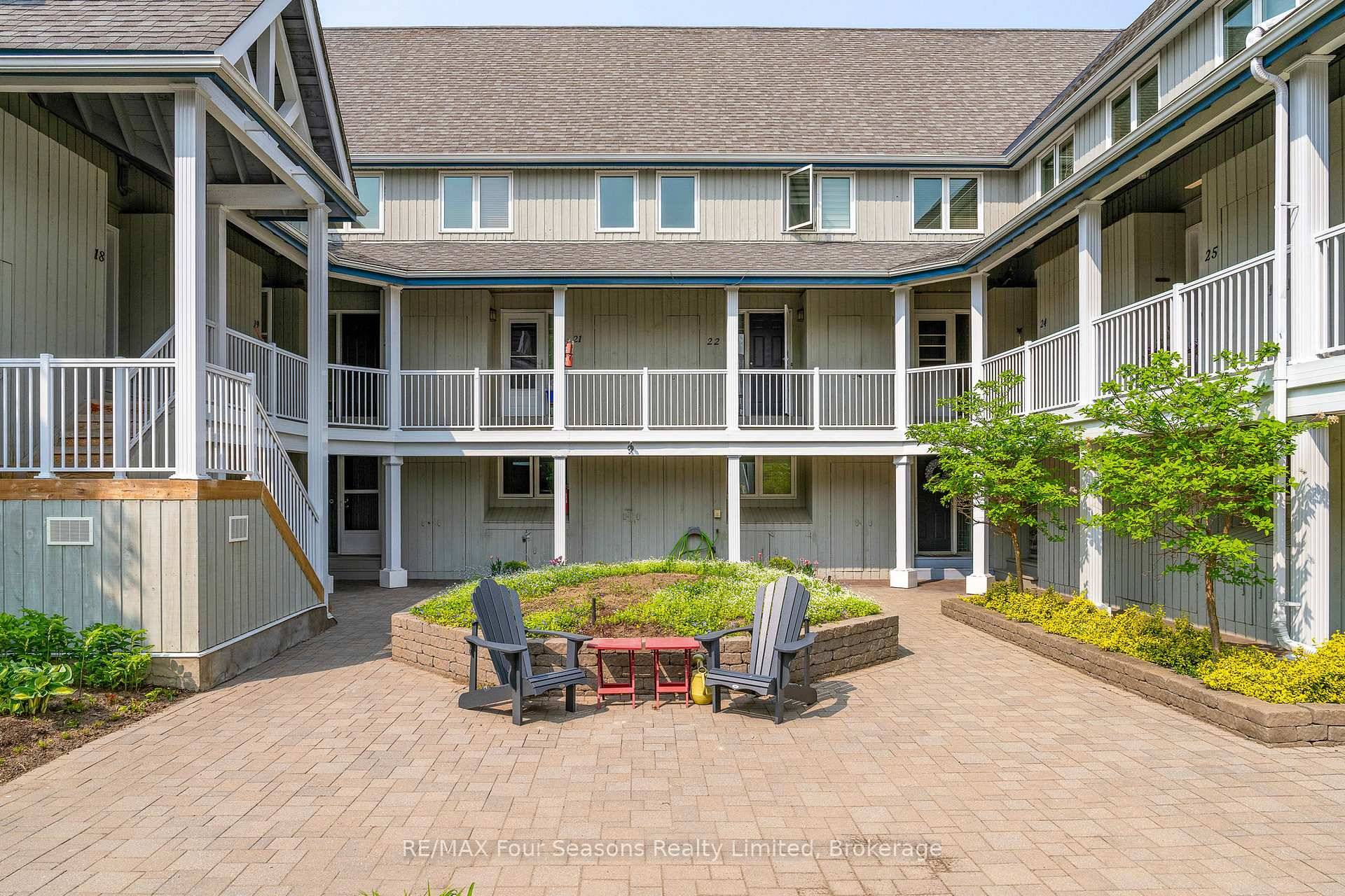 Welcome to this charming end unit 2 storey condo townhouse in the gated community of Ruperts Landing, ideally located along the shores of Georgian Bay in beautiful Collingwood.