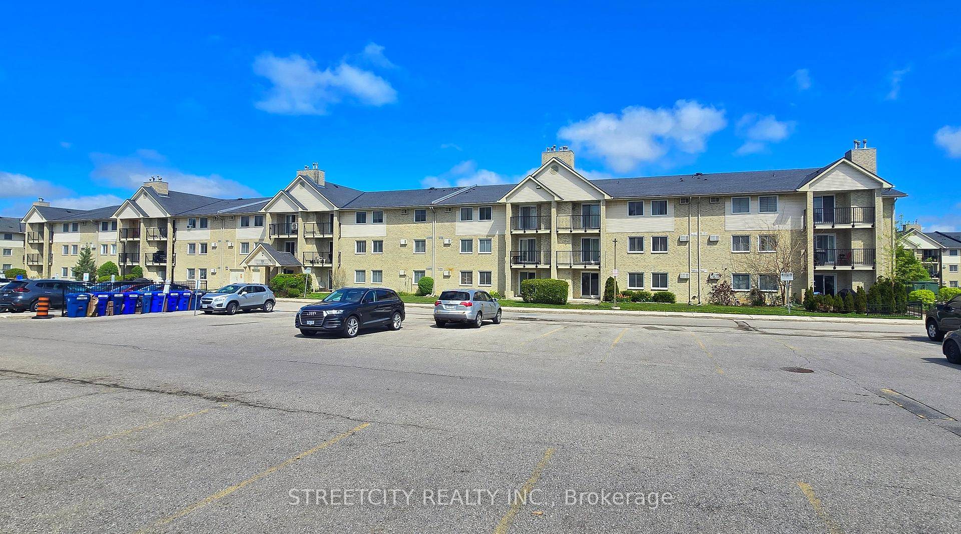 Welcome to 314 731 Deveron Crescent at Mills Landing in Pond Mills South London !