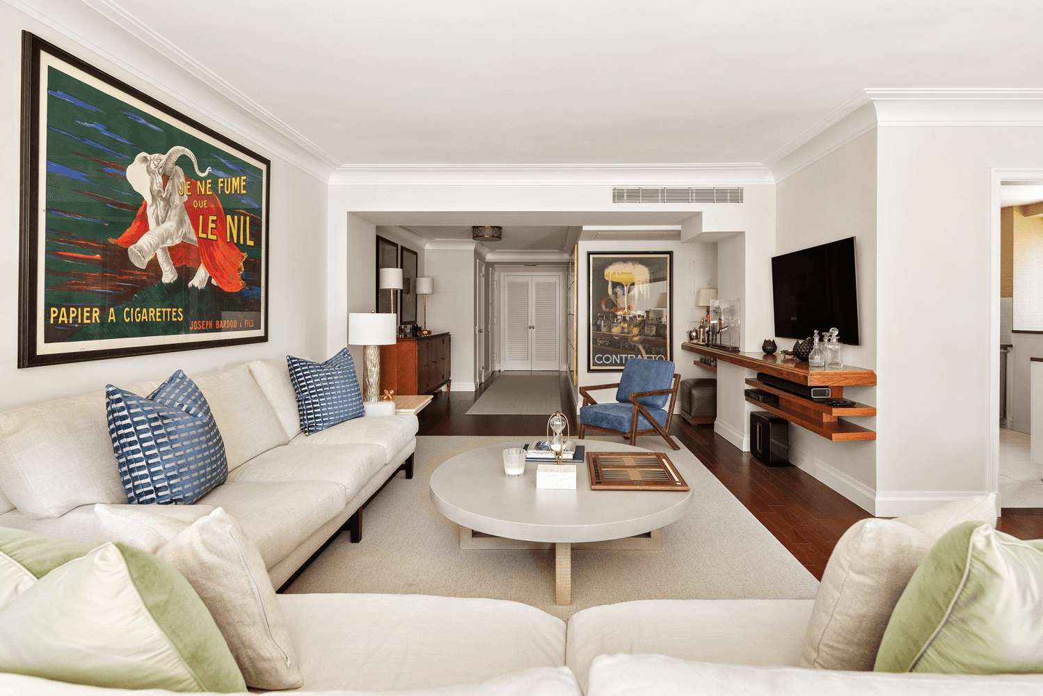 This beautifully renovated, south facing two bedroom, two bathroom with outdoor space in the B tower is the best two bedroom unit on the market in Manhattan House !