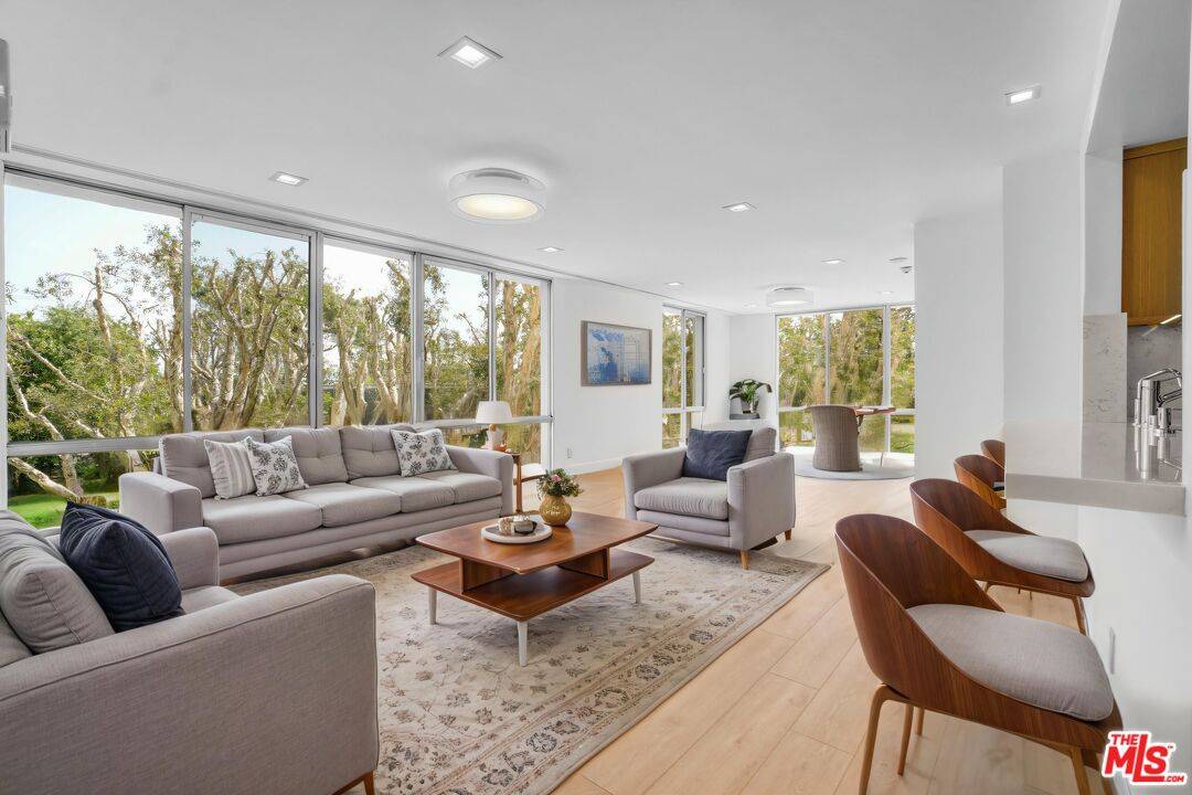 2170   Century Park 3.0 Beverlywood LA