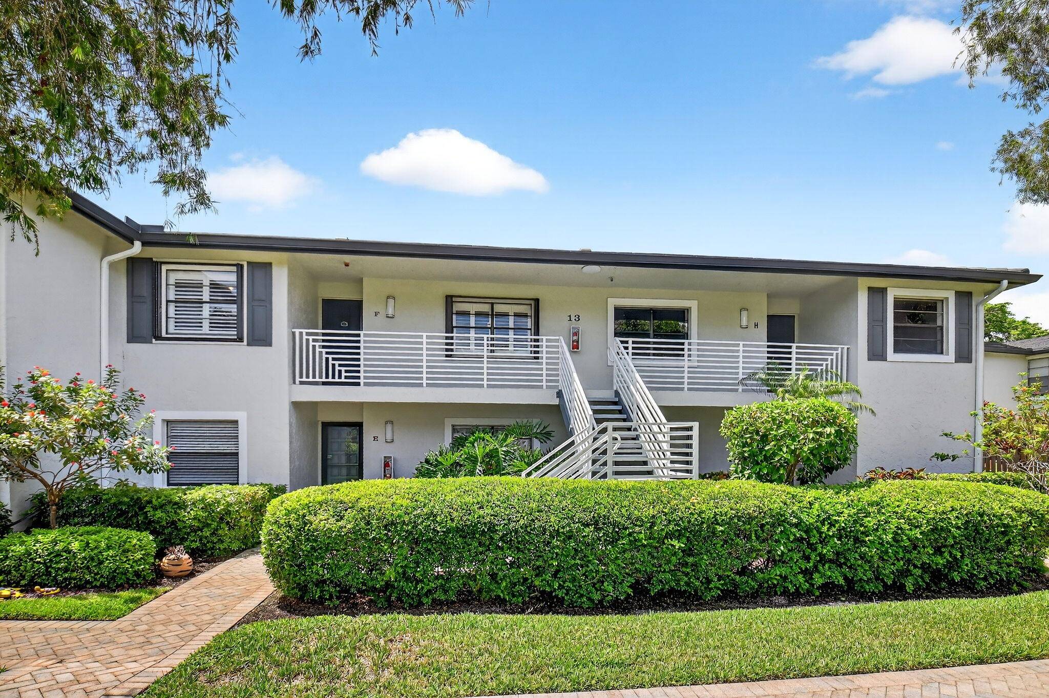 This is IT ! ! A beautifully maintained condo located in the highly sought after Hunters Run Country Club.