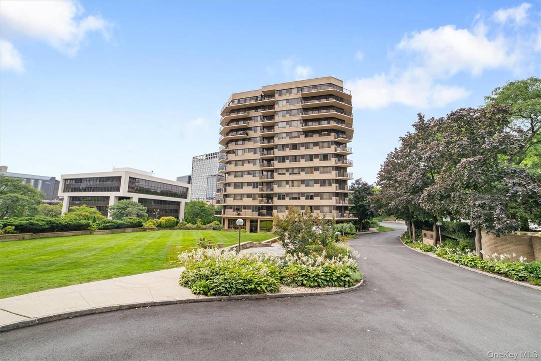 Enjoy all that Westage Towers has to offer including proximity to White Plains Metro North Express Train, vibrant downtown, outdoor pool, renovated gym, indoor deeded parking, gated community, terrace and ...