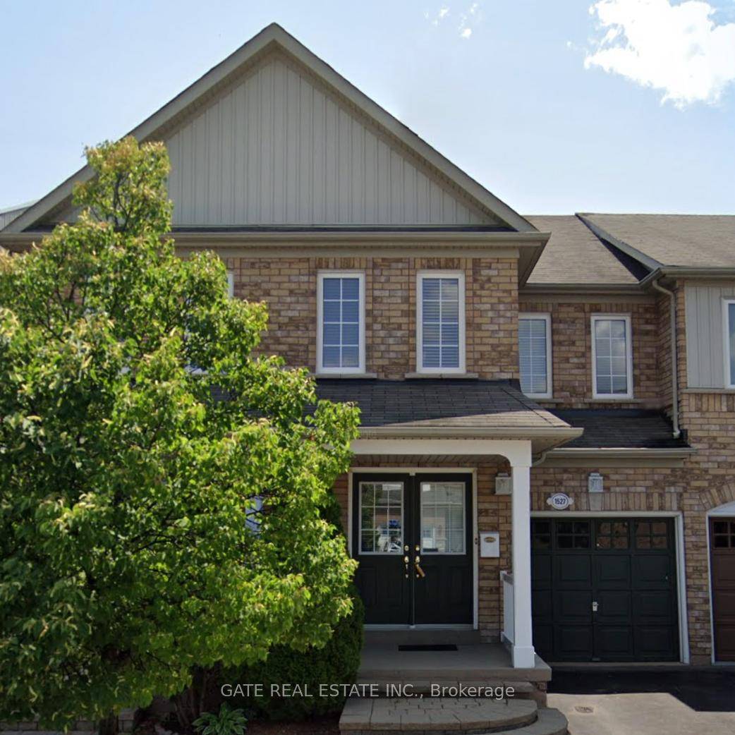 Stunning Home in a Convenient Location !