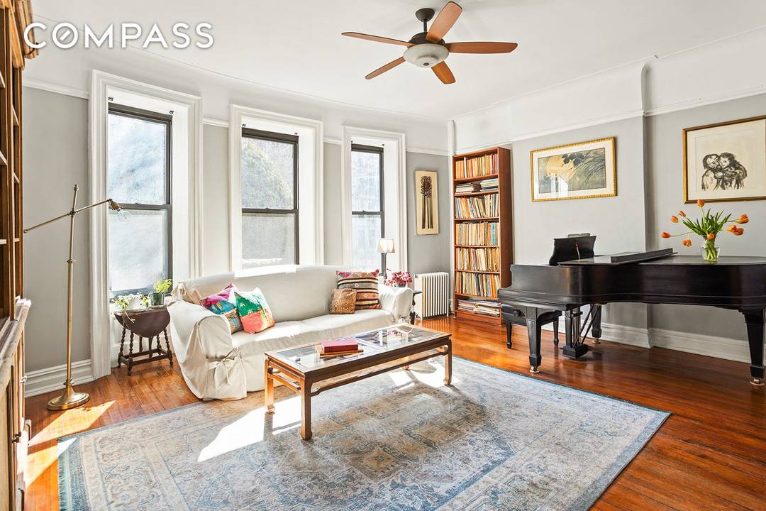 Live your best life in this elegant residence at 457 3rd Street, set on arguably one of the most coveted blocks in Park Slope.