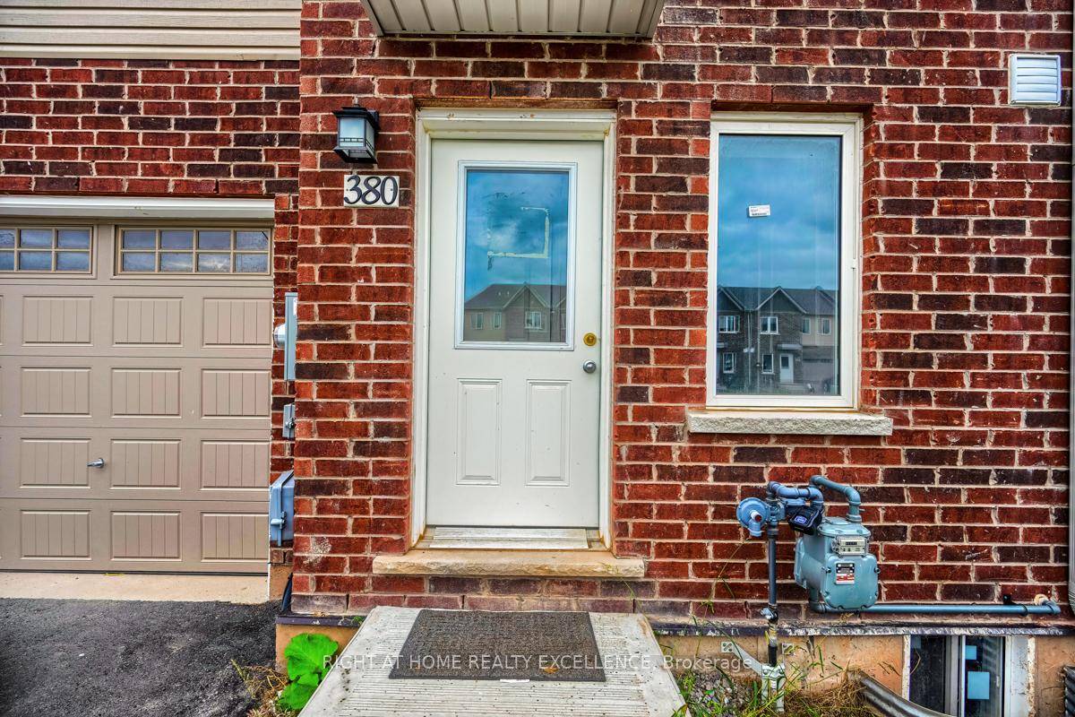 Amazing 1340 sq. ft. Freehold 2 Storey Townhouse In Welland, Ontario.