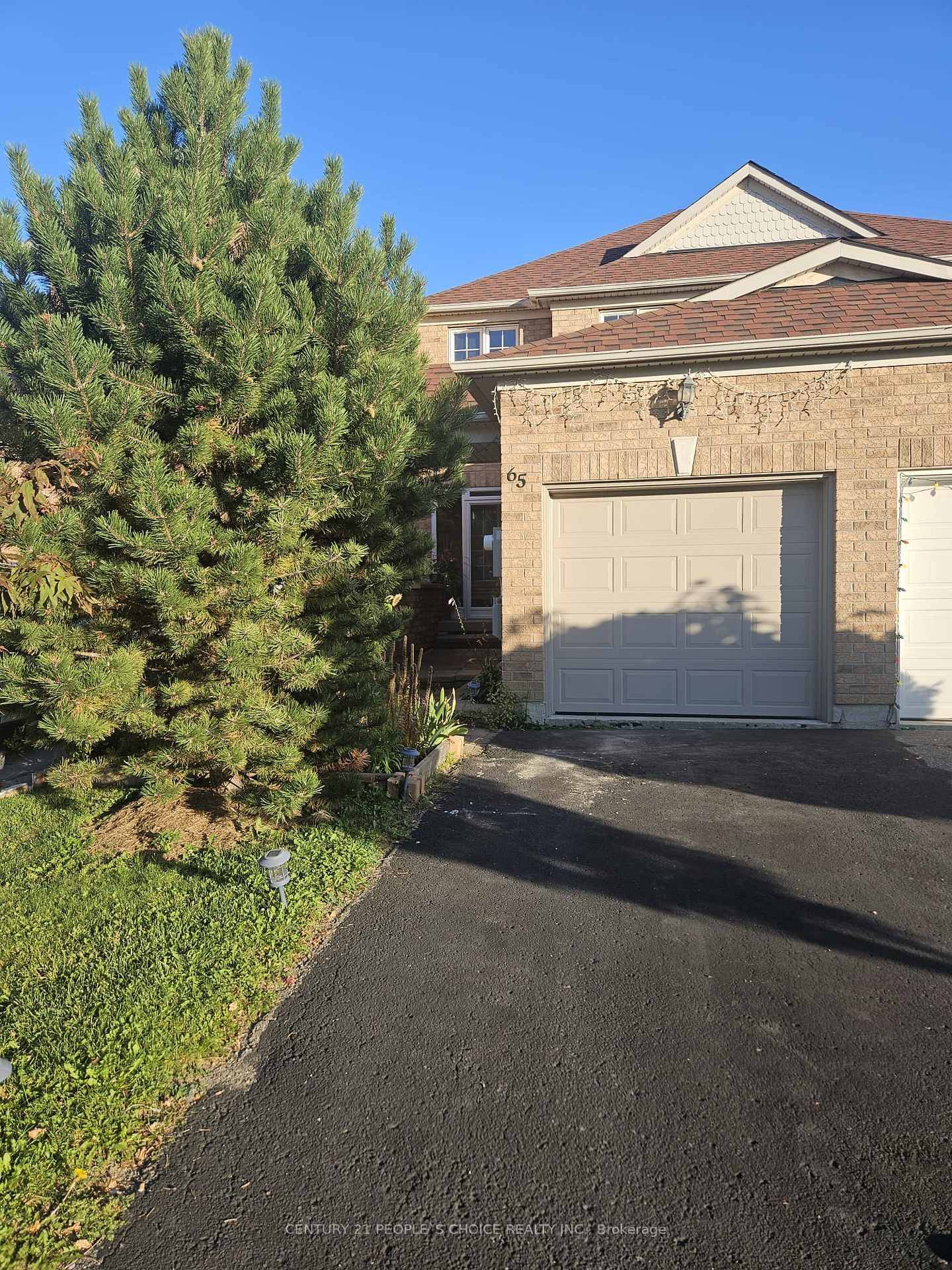 Prime Location ! ! Absolutely Beautiful 3 1 Bedroom with 2 Full Bathrooms Home In Great Family Neighborhood, Completely Finished From Top To Bottom.