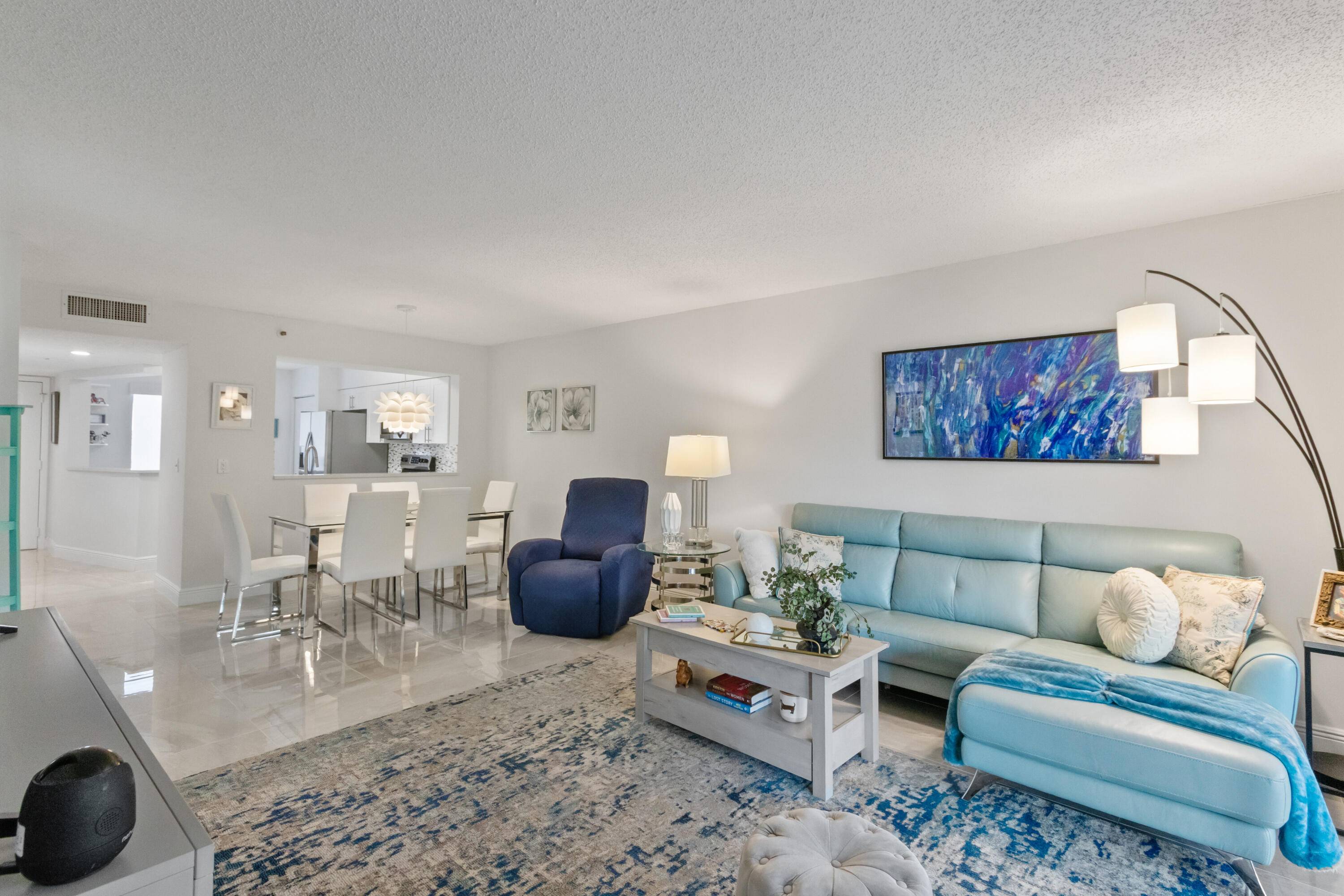 WOW ! CORNER UNIT ! UPDATED highly sought after Lancaster model in the ONLY section of Huntington Lakes w a satellite clubhouse.