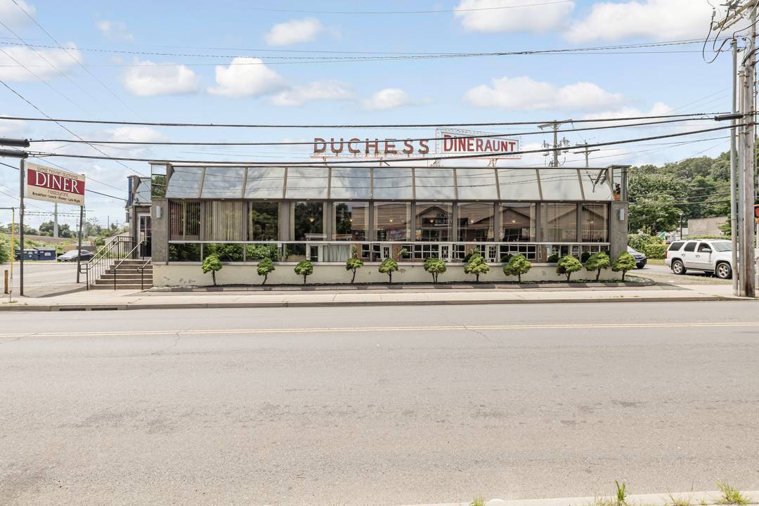 Classic diner available in prime West Haven location at 706 Campbell Ave.