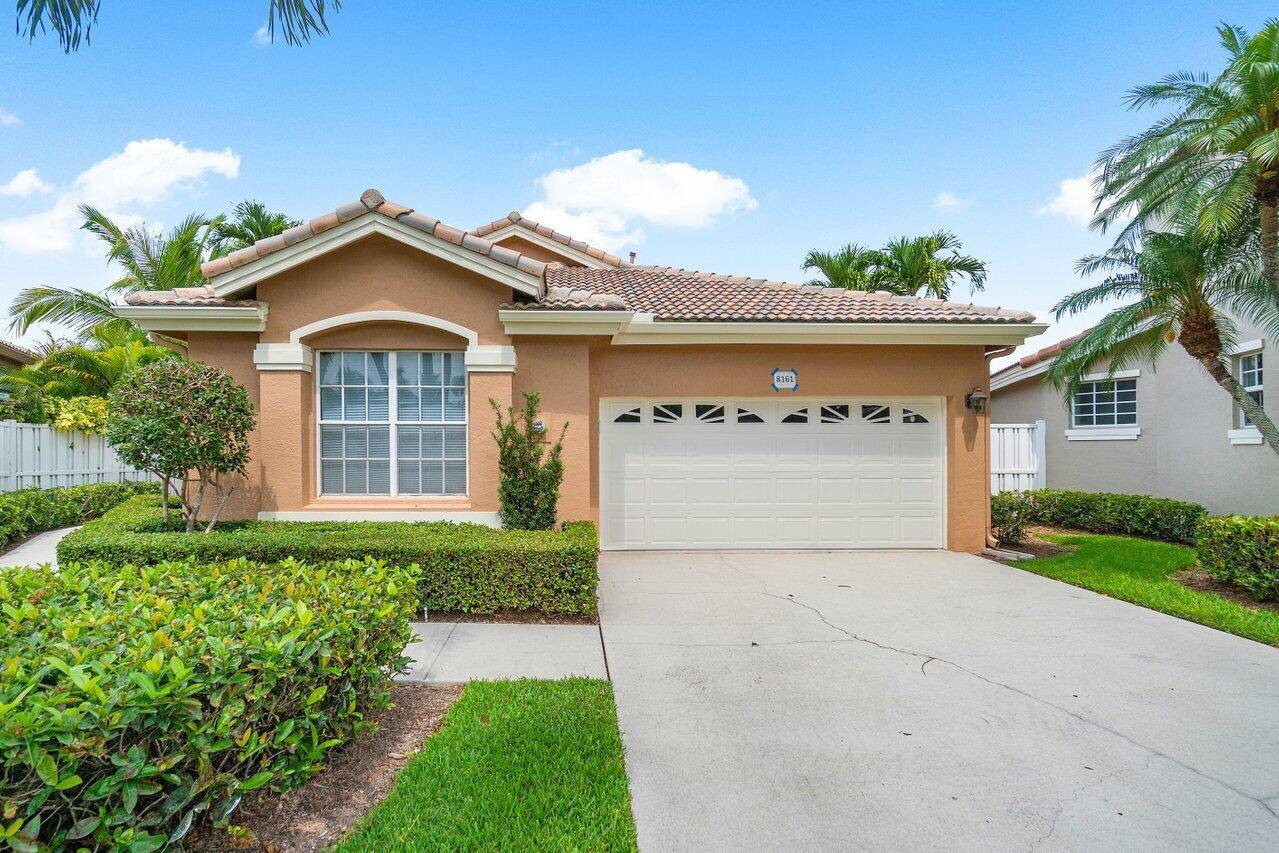 Available April June 2026 Located in the heart of Ibis, this luxury 3 bedroom, 2 bath seasonal home is just steps from the clubhouse and offers comfort with newer furnishings ...