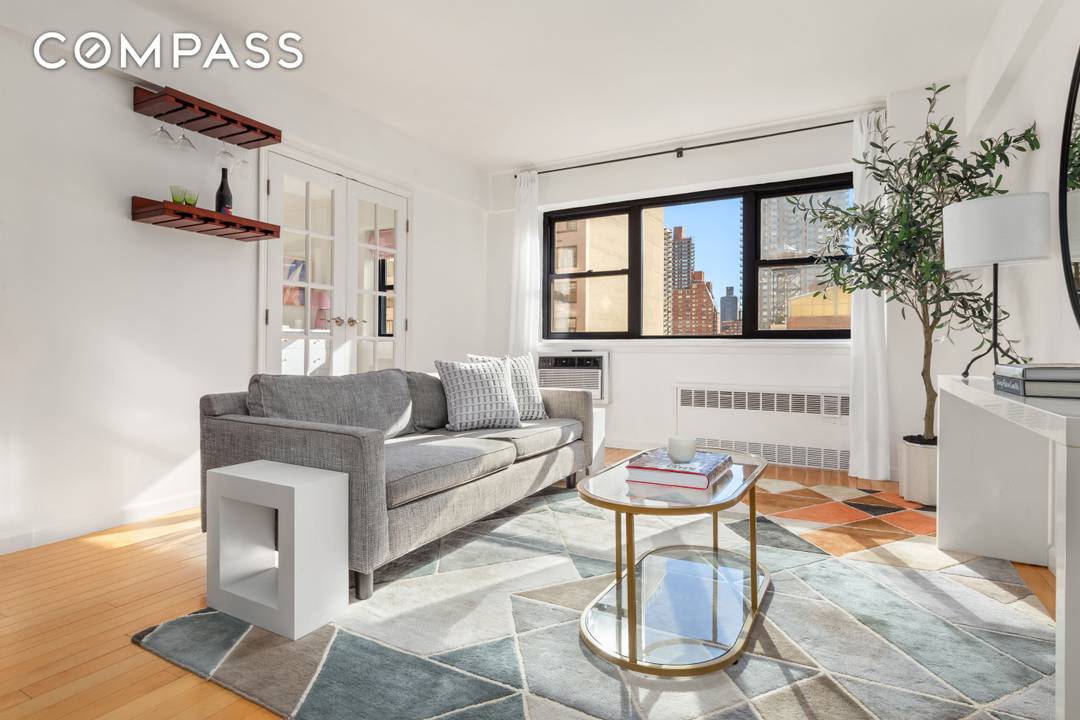 Just Listed ! Contact me to schedule a weekday or weekend showing.