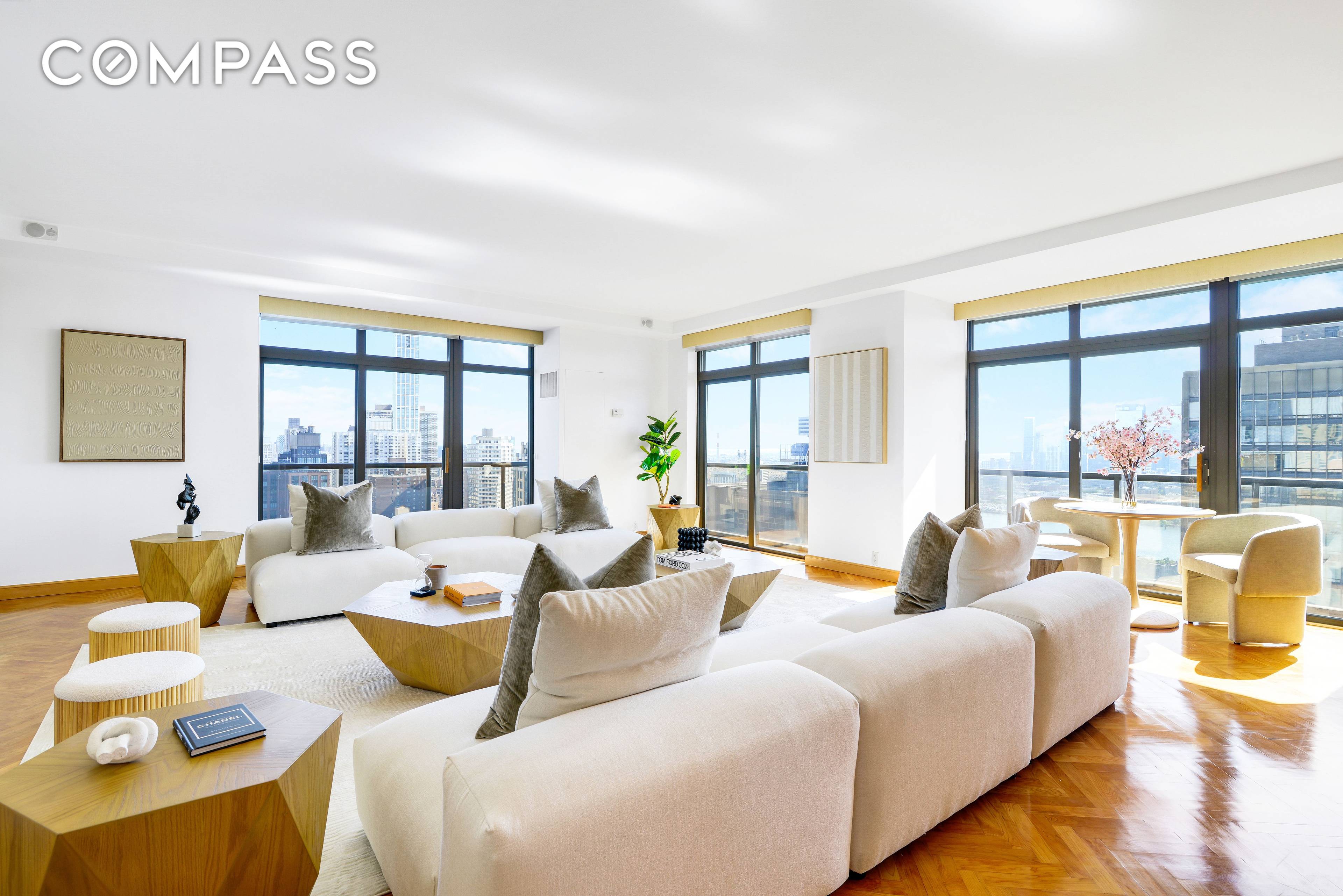 First showings Saturday, 20th amp ; Sunday, 21st 2 00 4 00 pm by appt Experience luxury living at its finest on the 38th floor of 100 United Nations Plaza.