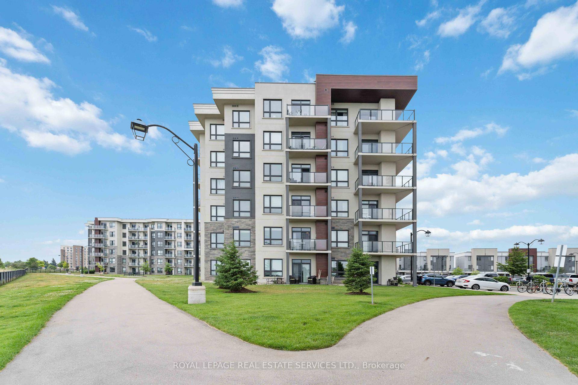Experience lakeside living at its finest in this upgraded 1 bedroom 1 bath condo, nestled in Stoney Creek's desirable waterfront community.
