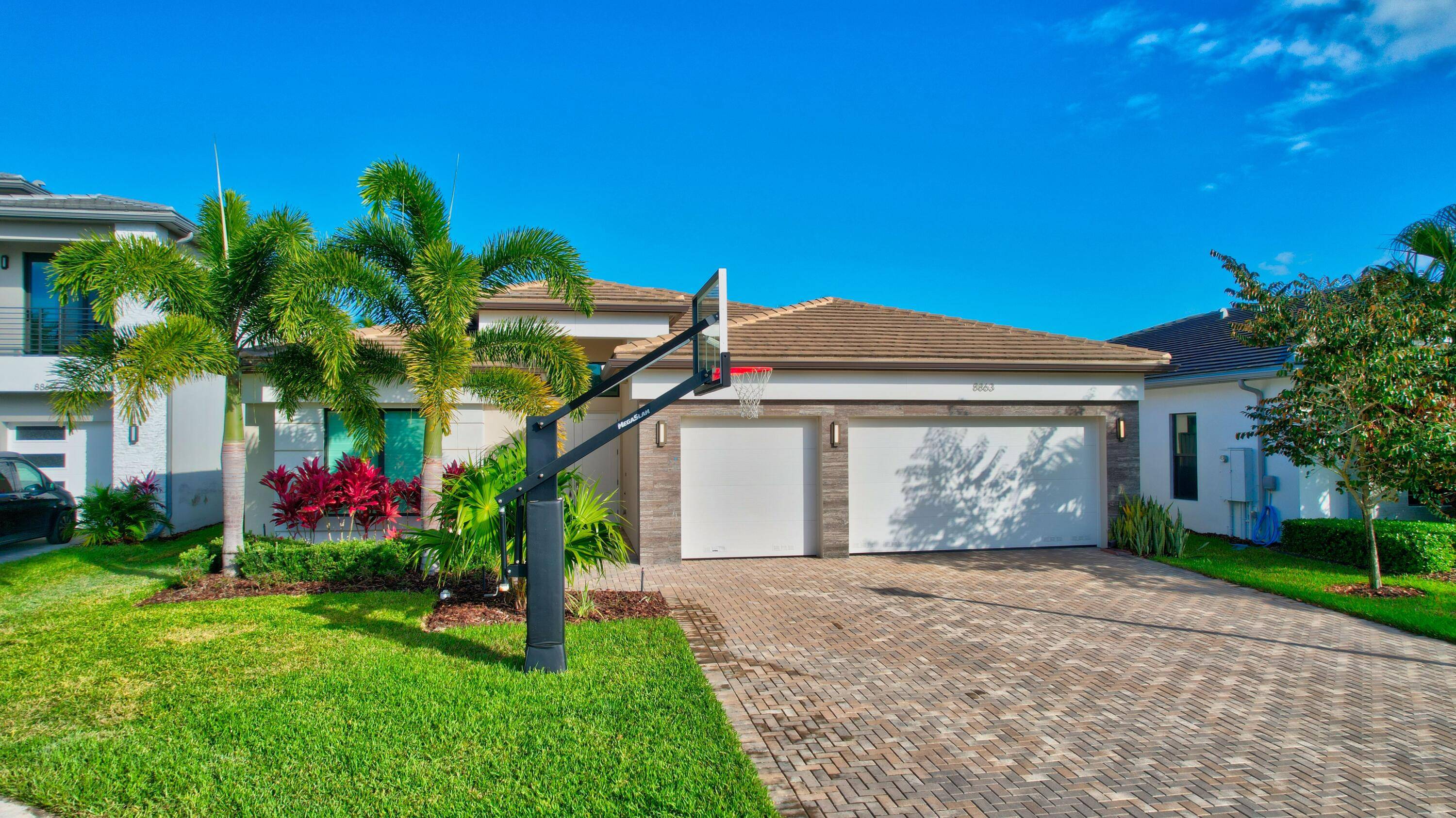 Priced to sell ! Home includes almost 200, 000 in upgrades including brand new pool and new floors throughout all bedrooms.