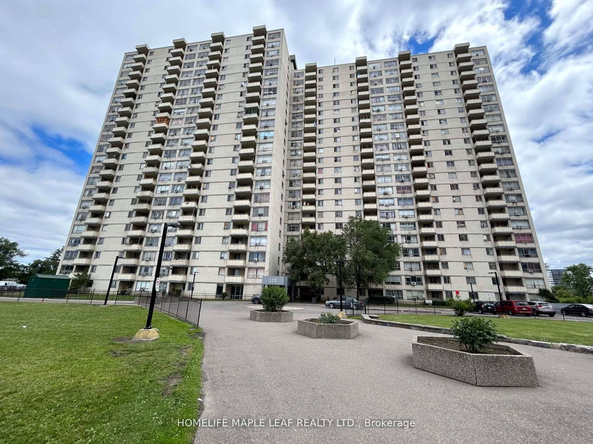 THIS SPACIOUS RENOVATED 2 BEDROOM CONDO IS LOCATED IN THE HEART OF ETOBICOKE, BOASTING BRAND NEW APPLIANCES, A NEW KITCHEN, A QUARTZCOUNTERTOP, A QUARTZ BACKSPLASH, NEW FLOORING THROUGHOUT, FRESHLY PAINTED, ...