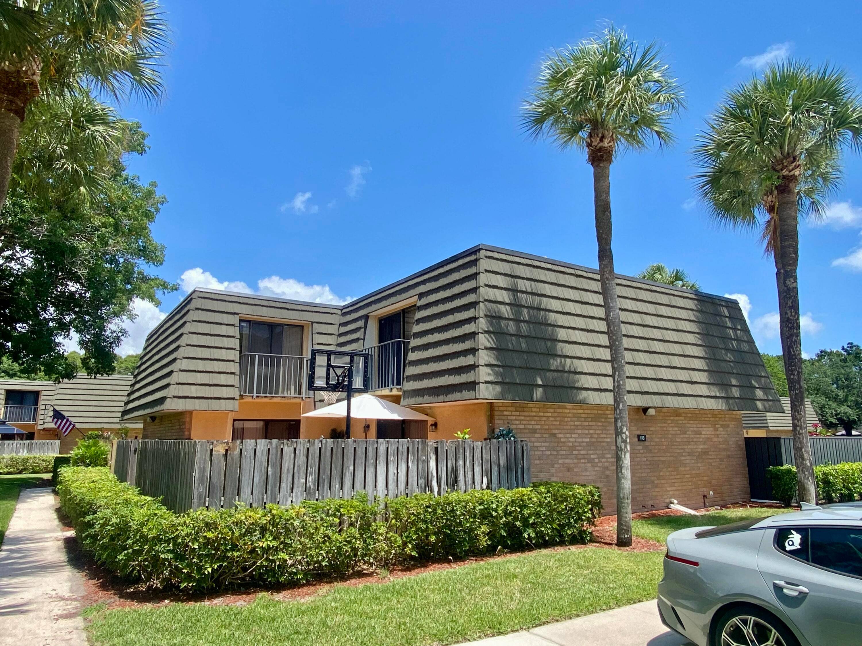 Wonderful home in a pleasant neighborhood.