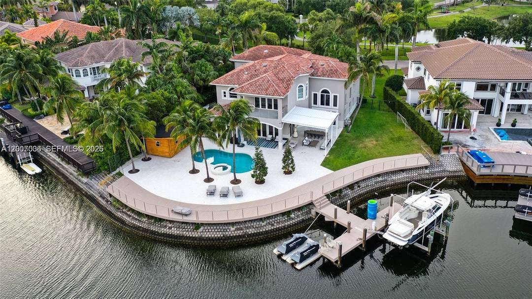 One of a kind house located on a quiet street in Harbor Estates, the most sought after neighborhood in the Harbor Islands.