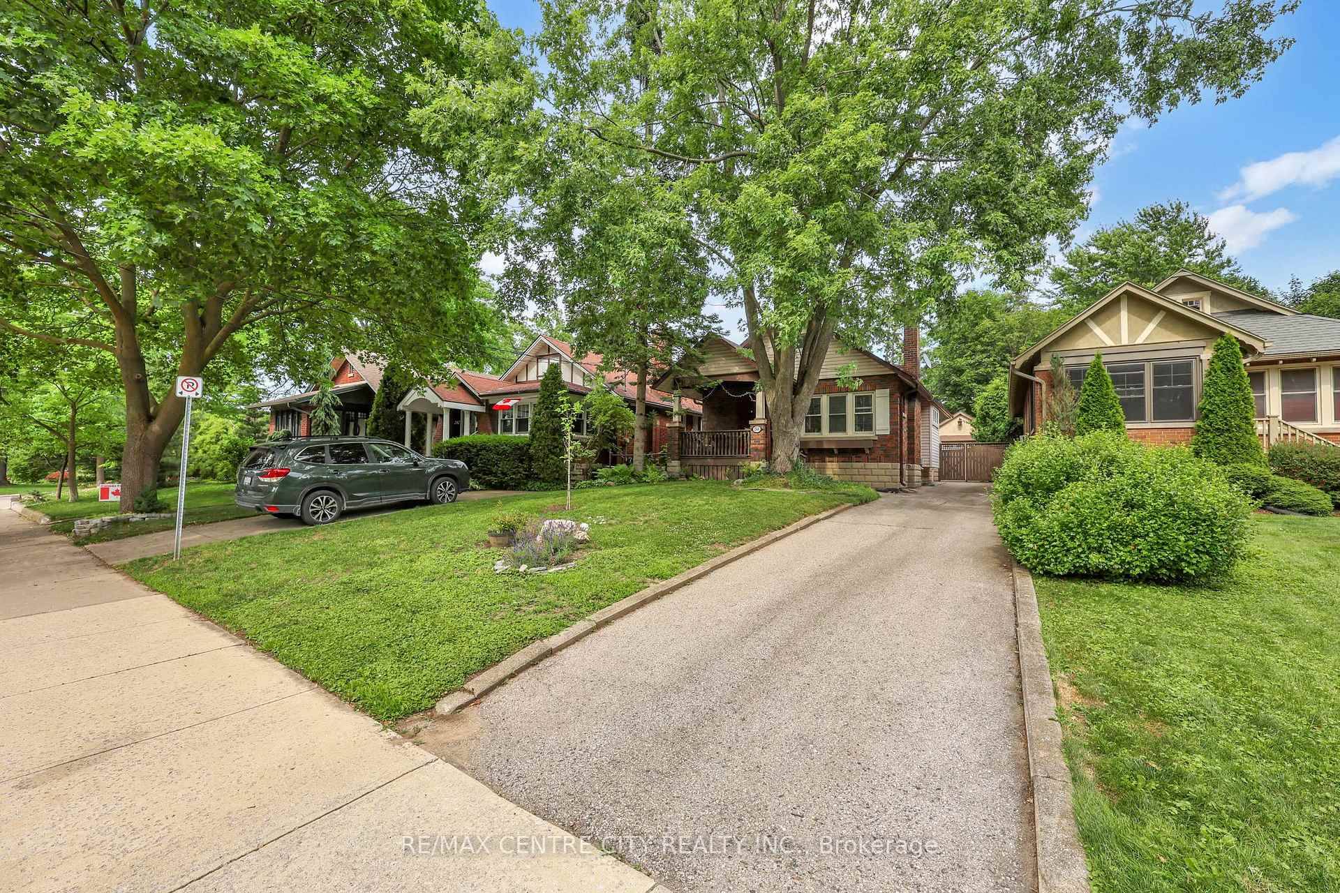 Welcome Home to 244 Cathcart St, a delightful two bedroom, two bathroom home nestled in the highly sought after Wortley Village.