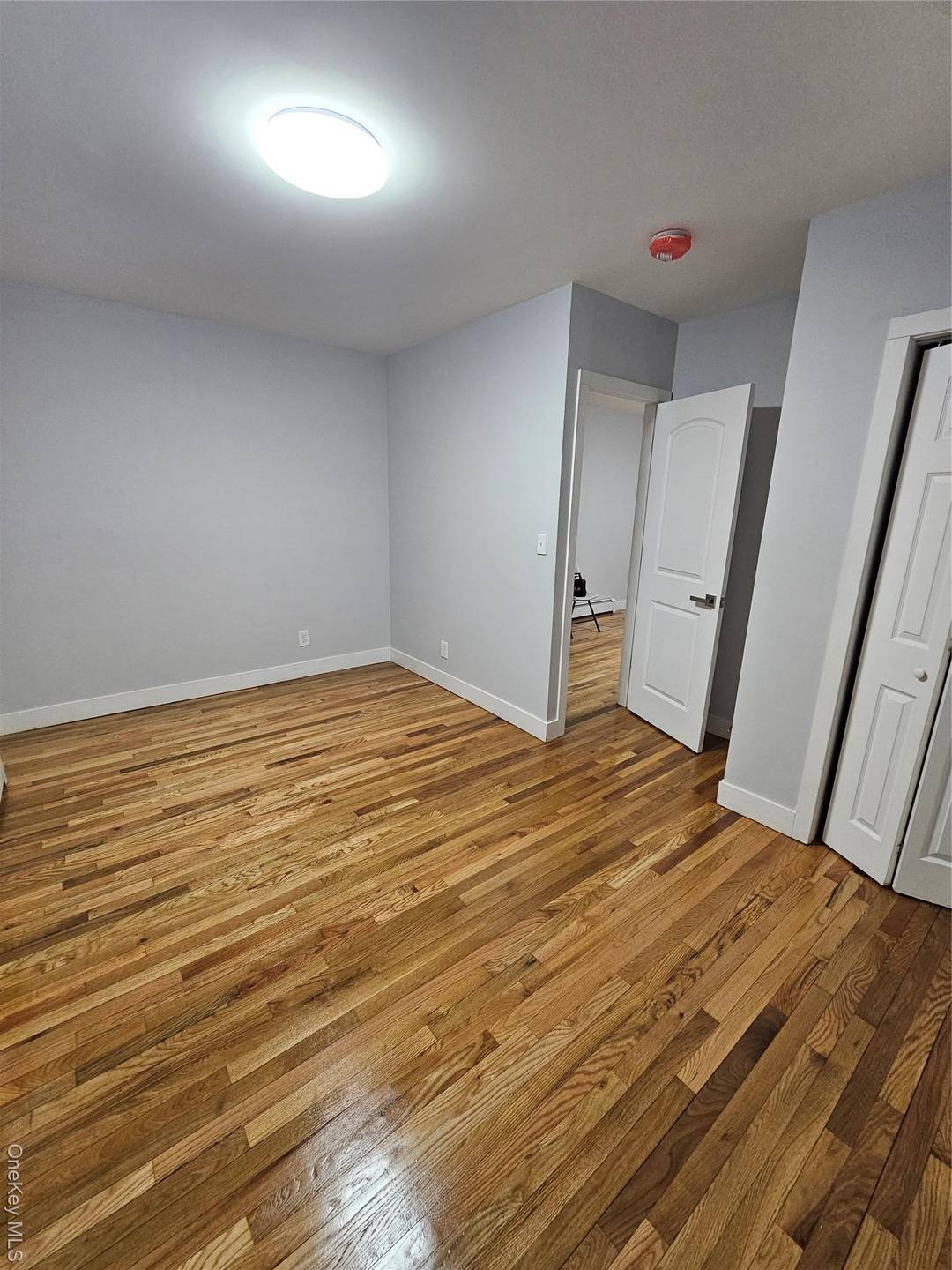 Beautiful renovated 3 bedroom apartment.