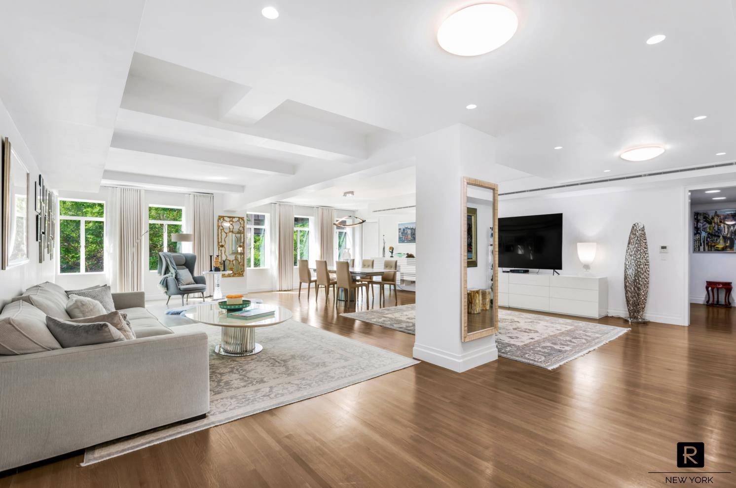 Stunning and spacious ! Welcome home to this magnificent 3 bedroom, 5 bathroom at 737 Park.