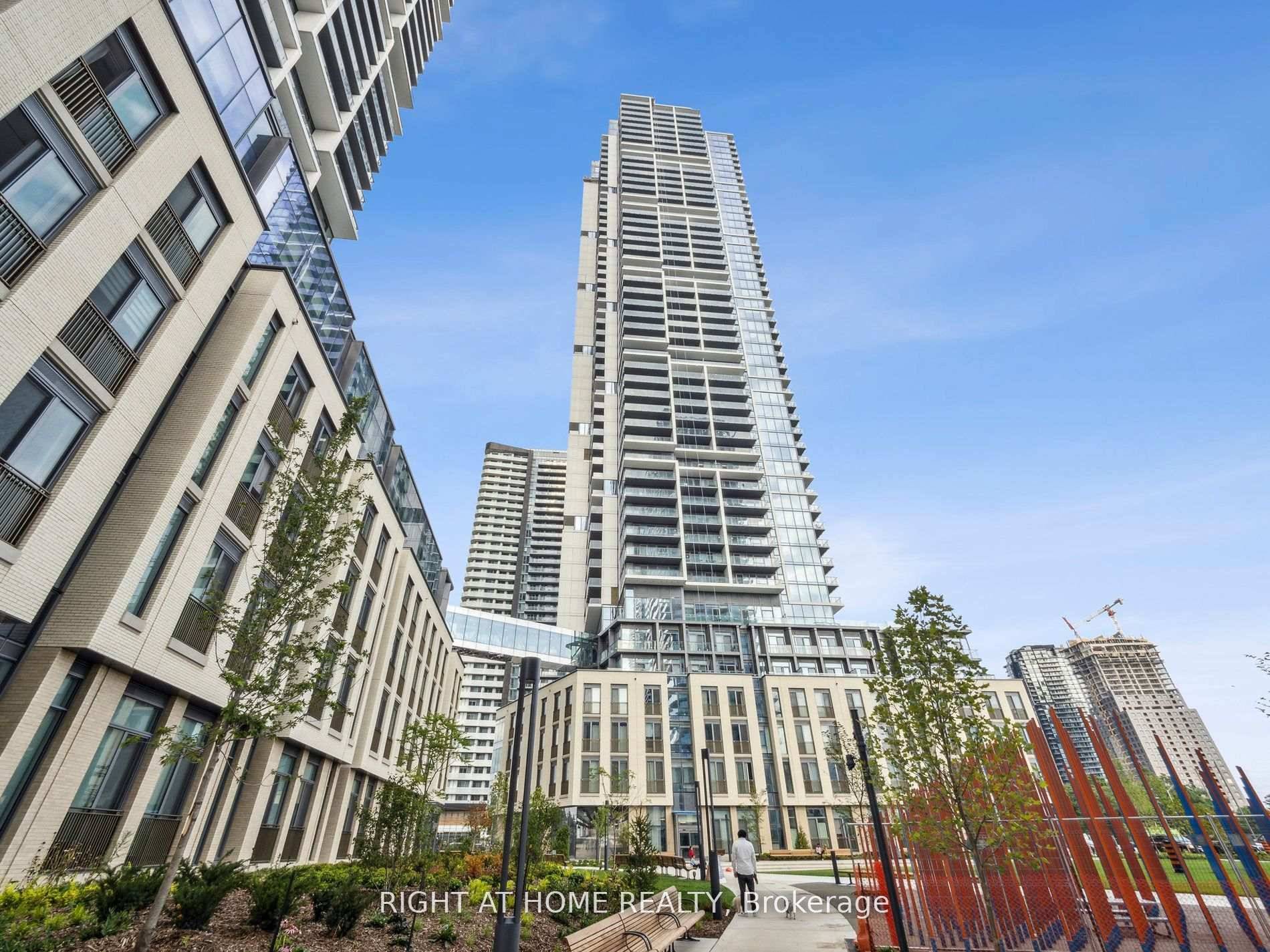 A bright corner unit in Vaughan Metropolitan Centre.