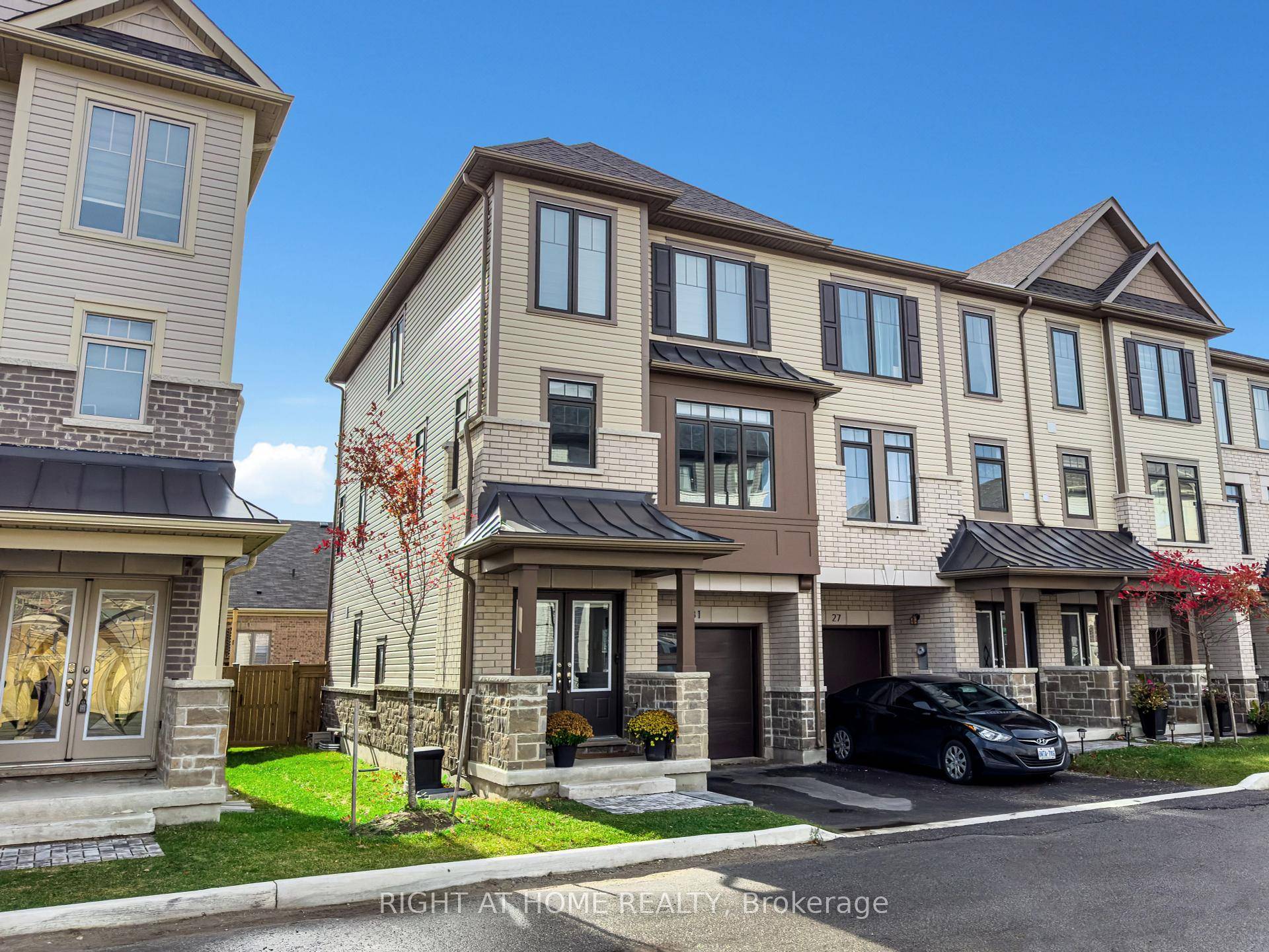 Client RemarksWelcome home to this Sun filled, immaculate and perfectly designed end unit town.